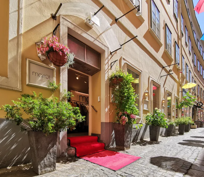 Eingang Boutique Mariol im Sünnhof – exklusive Damenmode, Landstraßer Hauptstraße 28, 1030 Wien